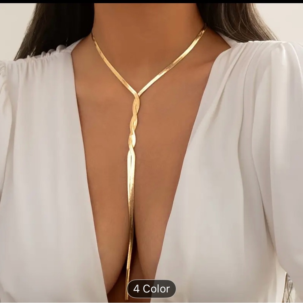 Elegant Gold Lariat Necklace